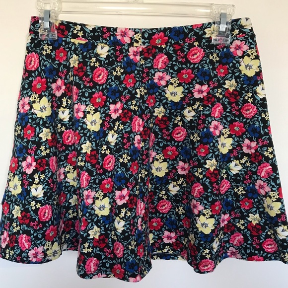 Forever 21 Floral Skater Skirt - Picture 2 of 3